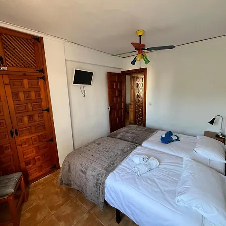 En La Felicidad دينايا