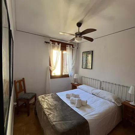 En La Felicidad دينايا